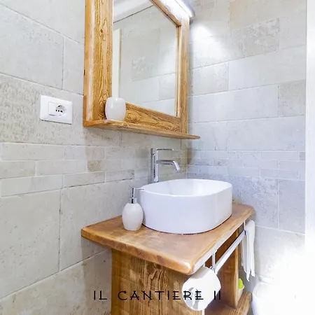 Il Cantiere - Casa Di Volta. *