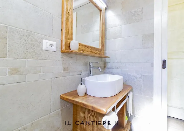 Il Cantiere - Casa Di Volta. *